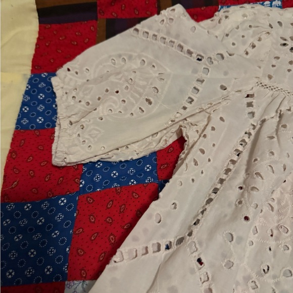 Chic Cream Eyelet Women's Blouse - Picture 4 of 7